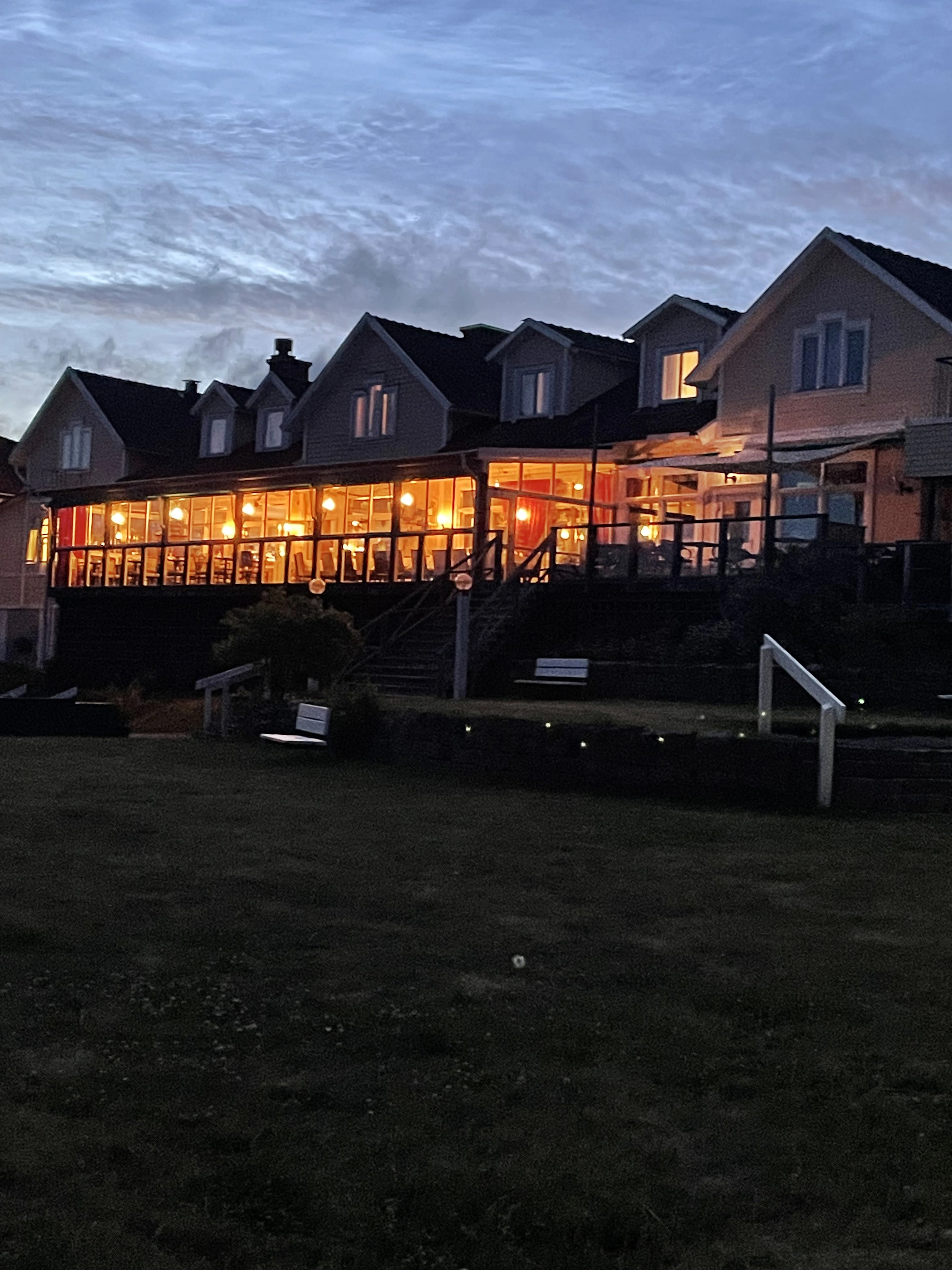 Gränna Strandhotell in the evening